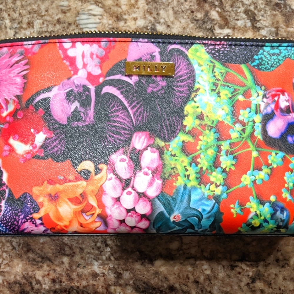 Gorgeous MILLY clutch